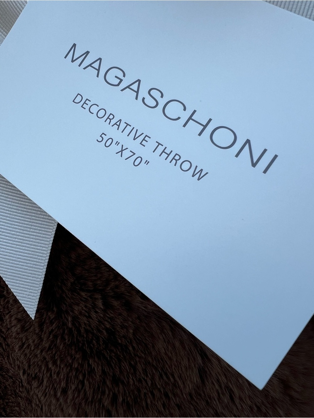 π Magaschoni Brown Faux Fur Throw Blanket Luxe Soft Chestnut Winter Holiday Gift - Picture 14 of 14